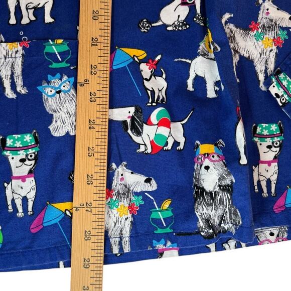 Dogs and Puppies Beach Theme Scrubs V-neck Top in Blue By SCRUBSTAR Women's 3XL - Picture 5 of 7